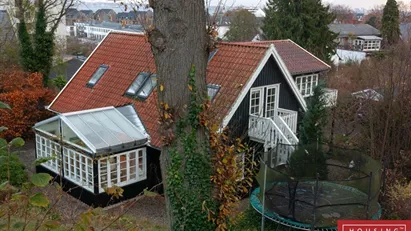 Marienlyst Alle - 191 m2 Skøn villa med stor have og hav kig